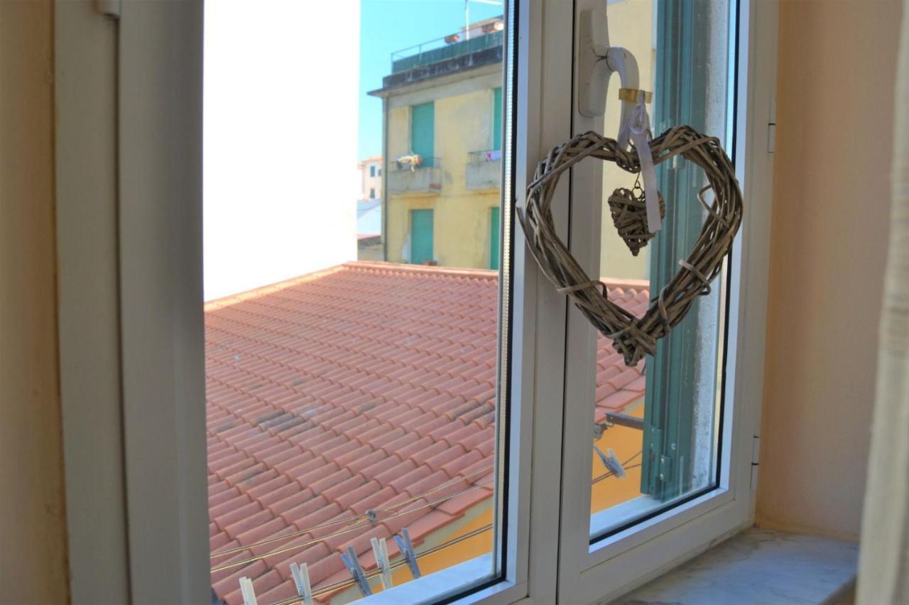 Appartamento Centro Citta Free Private Car Parking Livorno Exterior photo